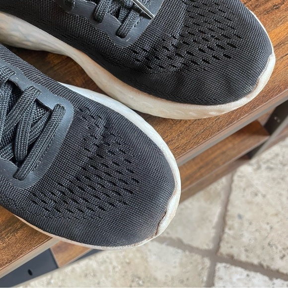 Aetrex Black and White Athletic Shoes Size 6.5 - Picture 7 of 7